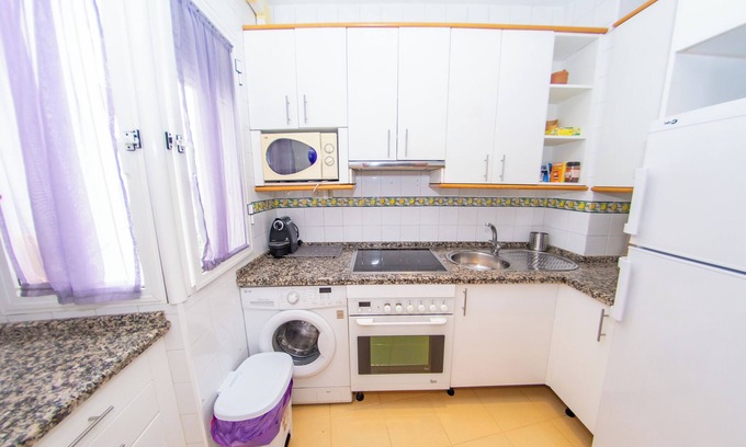 Encarnacion-Regina Condo | MI Retiro Sevillano