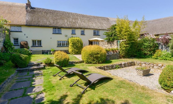 Drewsteignton House | Michaelmas Cottage