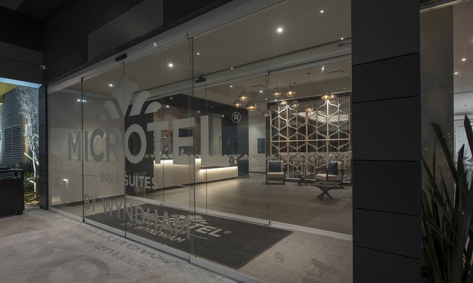 El Palomar Hotel | Microtel Inn & Suites by Wyndham Guadalajara Sur