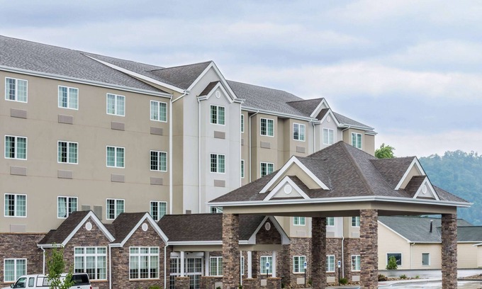 New Martinsville Hotel | Microtel Inn & Suites By Wyndham New Martinsville