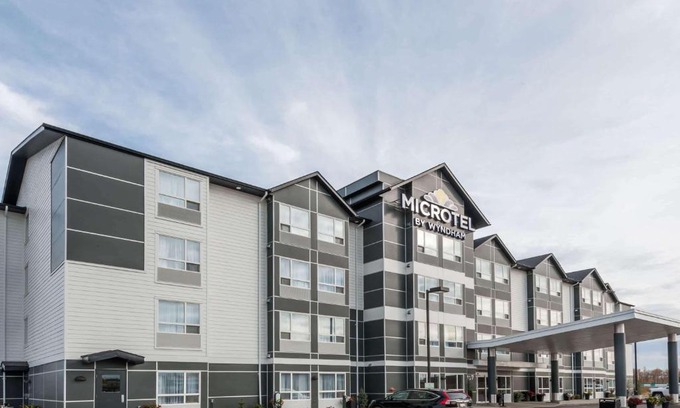 Fort St. John Hotel | Microtel Inn & Suites by Wyndham Fort Saint John