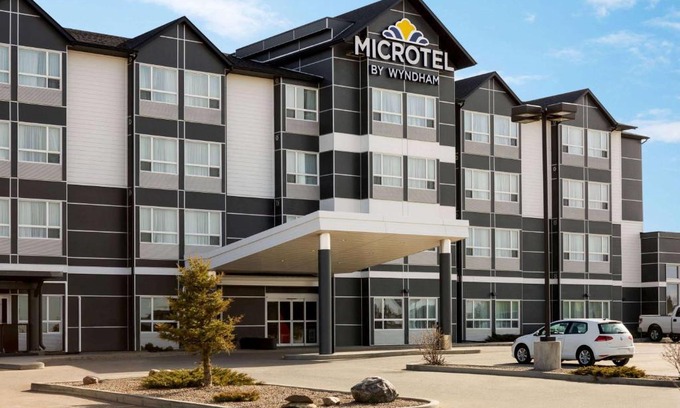 Lloydminster Hotel | Microtel Inn & Suites by Wyndham Lloydminster
