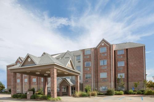 Hattiesburg Hotel | Microtel Inn & Suites by Wyndham Hattiesburg