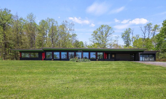 Pittsfield House | Mid-Century At Friendly Hills w Guest Passes !