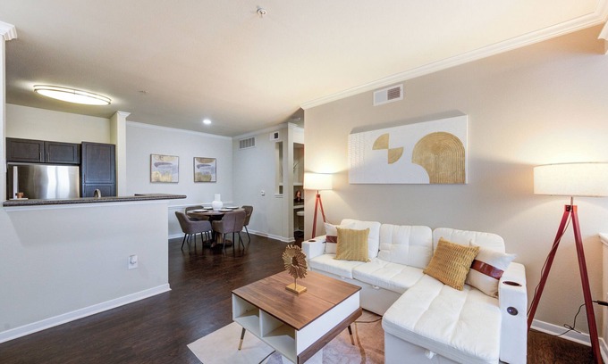 Alden Bridge Apartment | Mid-Century Gem 2-Bedroom with Workspace Gym/Basketball Court & Great Pool!