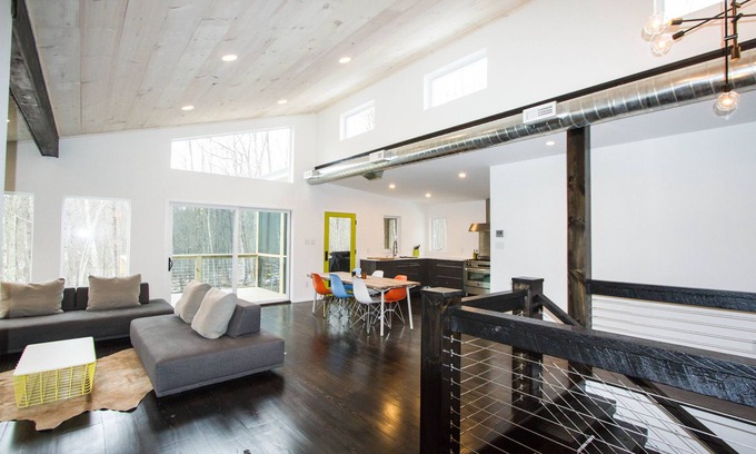 Narrowsburg House | Mid Century Modern Ranch in Catskills Near River