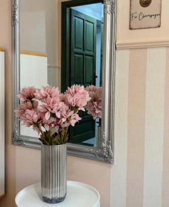 Pecs Apartment | Middle of the city apartman 2