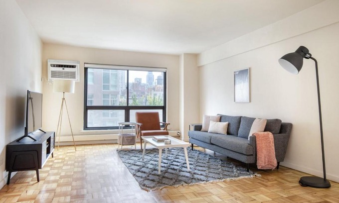 Turtle Bay Apartment | Midtown E 2BR w WD nr Central Park NYC-531