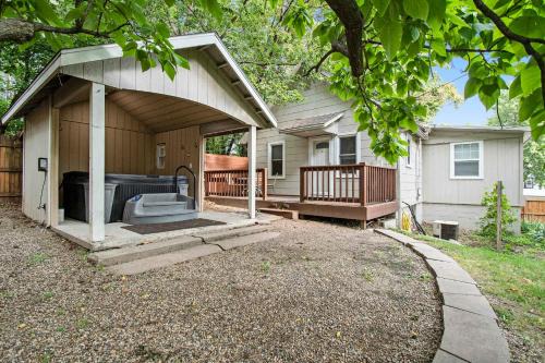 Benson House | Midtown Spot Lovely Fenced Backyard & Hot Tub