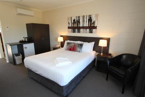 Gol Gol Hotel | Mildura Riverview Motel