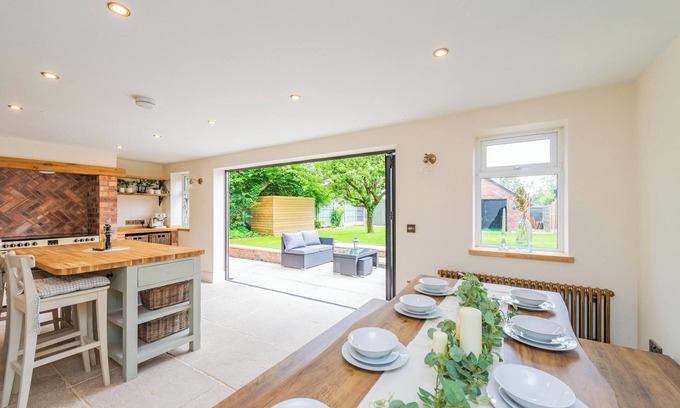 Shrewsbury Apartment | Mill Cottages Shrewsbury With Hot Tub