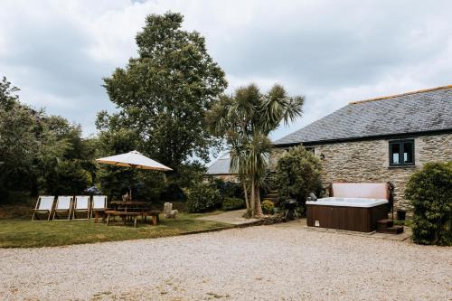 Newquay House | Mill House @ Goonwinnow Farm