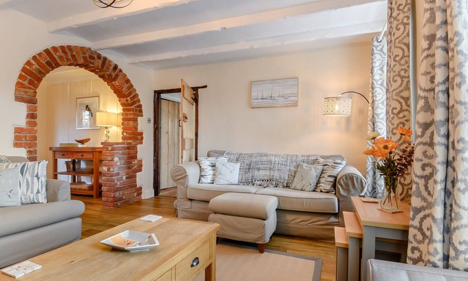 Sheringham House | Mill Pond Cottage - Four Bedroom House, Sleeps 8