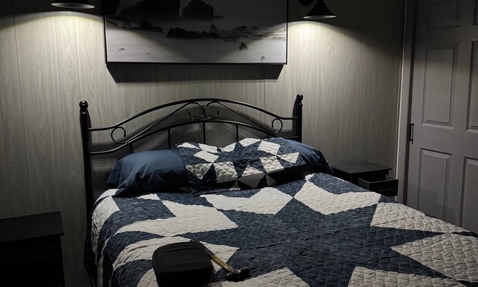 Vernal Apartment | Miller Suites 2-bdrm 1.5 bath in the heart of Vernal. For a couple or family.