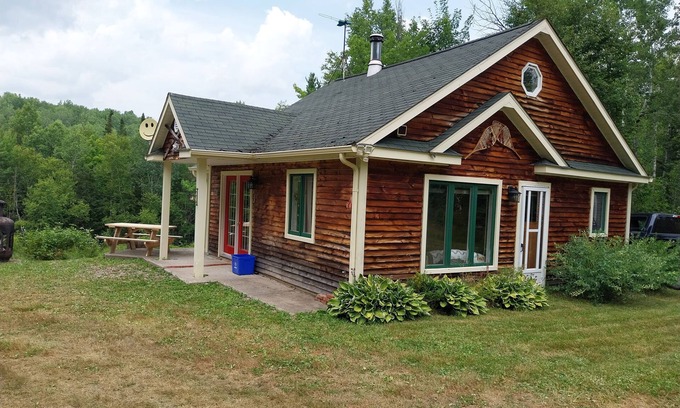Gloucester County Ski Chalet | Millstream River Refuge. 25 private acres
