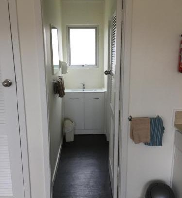 Nelson Hotel | Milton Chalet Motel
