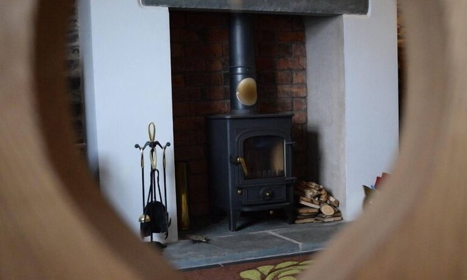 Coniston Cottage | Miner's Cottage: Traditional Cottage with Lake Views