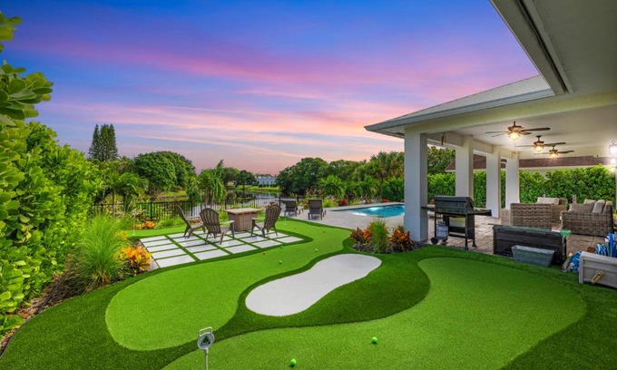 Jensen Beach House | Mini Golf Course*Heated Saltwater Pool*Lakeview!
