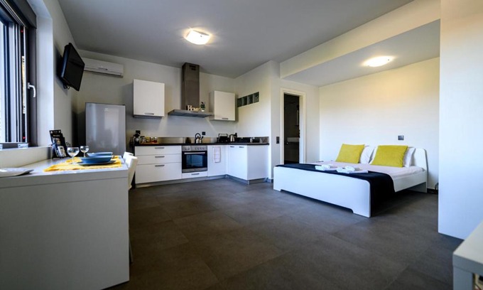 Exostis Apartment | Minimal Studio in Nature, Exostis Nafplio
