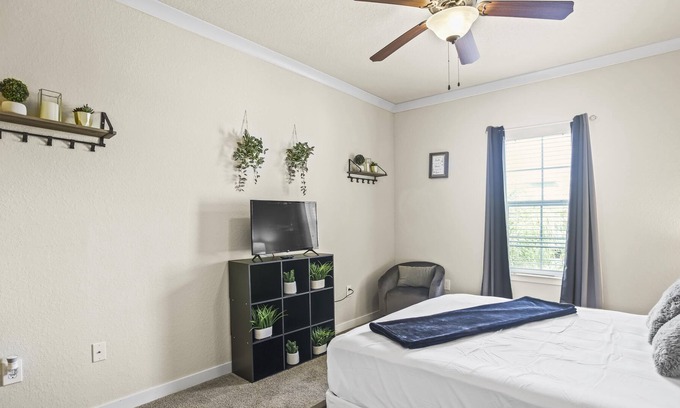 Deerwood Apartment | Minutes from Mayo Clinic w/pool, gym and games