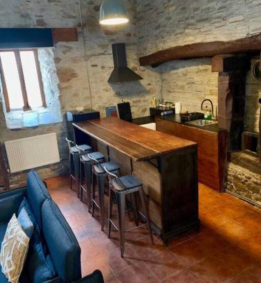 Ponferrada Apartment | Mirador Yellow Door