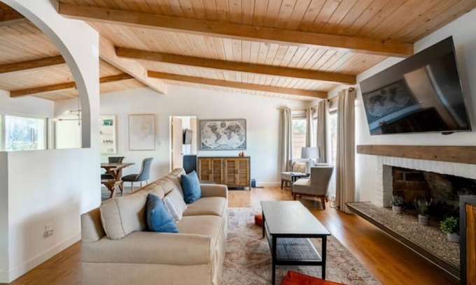 Mission Canyon House | Mission Canyon Oak Haven