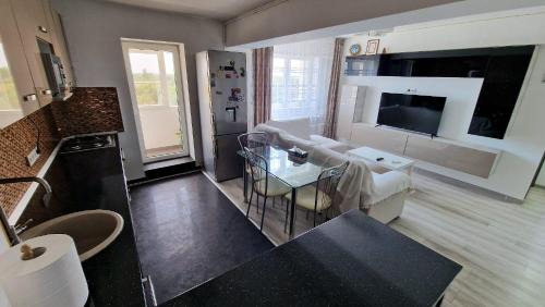 Ploiesti Apartment | MMT SweetHome