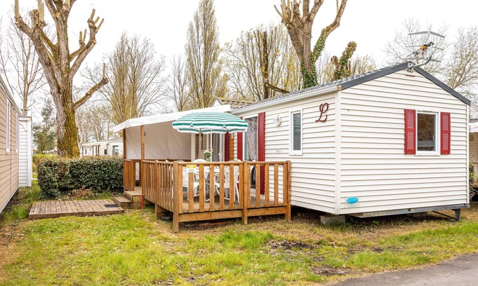 Angles RV Rental | Mobile Home 'Piscines - Terrasse' with Shared Pool and Private Terrace