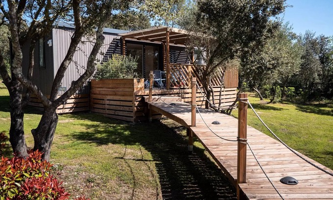 Junas House | Mobilheim A/C