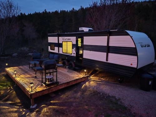 White Point House | Moceanset Getaways - Luxurious, Ocean, Mountain And Sunset Views "Camping Experience"