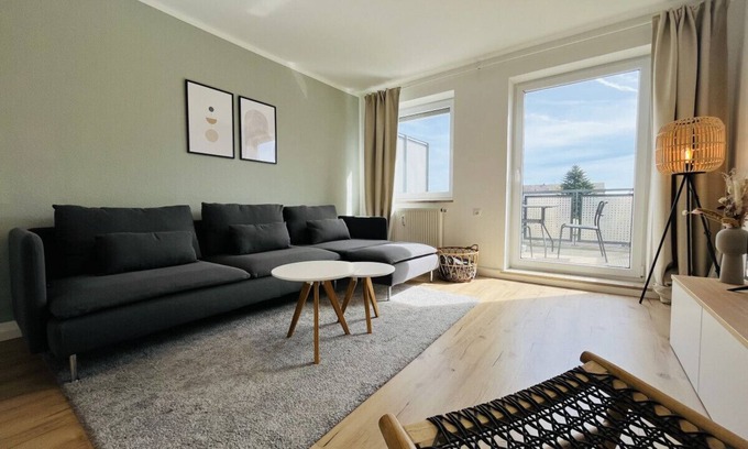 Haunstetten-Nord Apartment | Modern 2-Bedroom Apartment Near Messe | 2-4 Guests