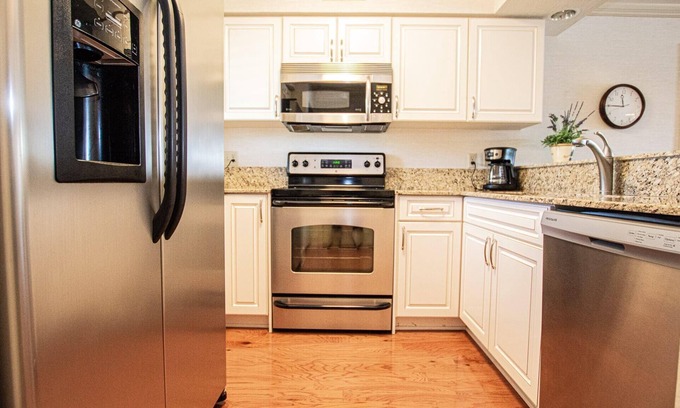 Wesley Chapel Condo | Modern 2bd-2ba with Lake & Golf Views in Saddlebrook Resort