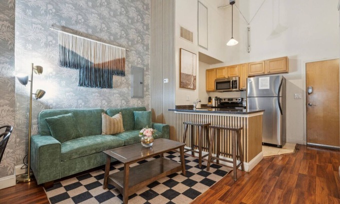 Newbold Condo | Modern 2BR/2BA with Fast Wifi, Gym, Garden, Target