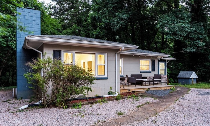 North Raleigh House | Modern 2BR, Pet Friendly, Huge Yard, Central