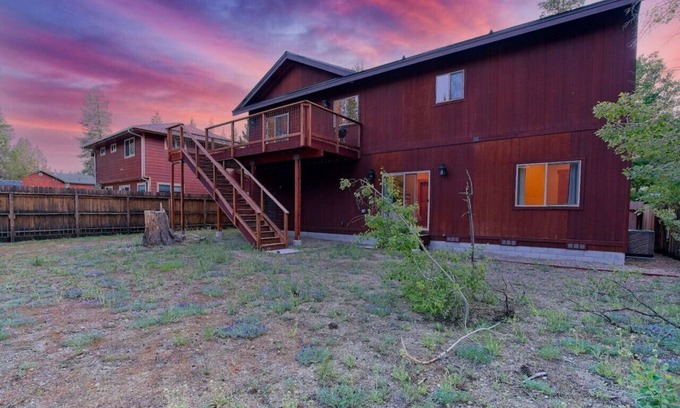 Tahoe Paradise Cabin | Modern 4/2.5 Chalet—Lake Baron @ South Lake Tahoe