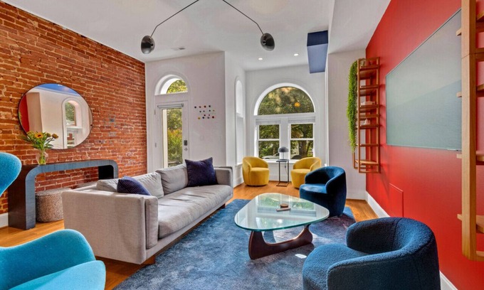 Truxton Circle House | Modern 5 Bed Luxe Rowhome w Patio deal for Groups