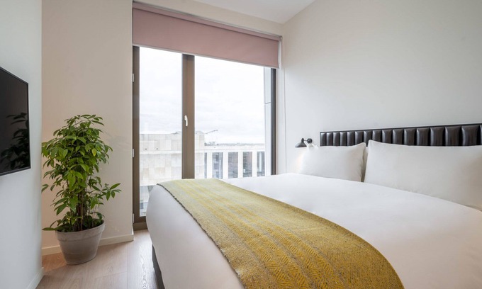 Zuidas Hotel | Modern and Accessible: Experience Amsterdam in Comfort, Near Museum Square