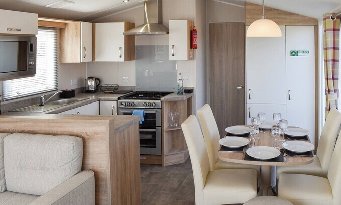 Potterhanworth House | Modern and contemporary holiday home perfect for a family holiday escape.