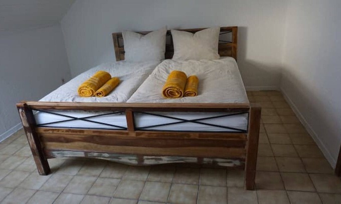 Frankisch-Crumbach Apartment | Modern apartment with private access to the garden