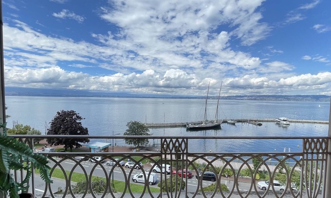 Evian-les-Bains Apartment | Modern apartment near thermal baths with balcony and pets allowed