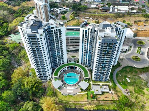 San Jose Apartment | Modern Apartment located in Trendy San Jose Condo