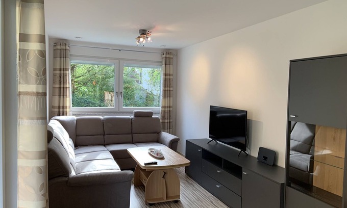 Schollkrippen Apartment | Modern Attraktive Ferienwohnung mit Eigener Terrasse