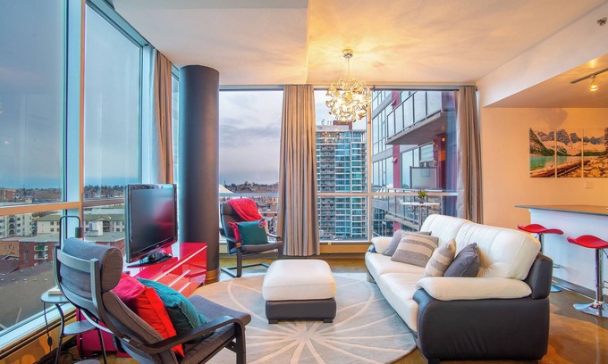 Beltline Apartment | Modern Beltline Escape Sky-High Views DT Views