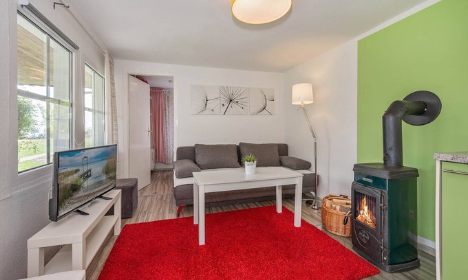 Luetow Apartment | Modern bungalow in Lütow on the Achterwasser with terrace and jetty access