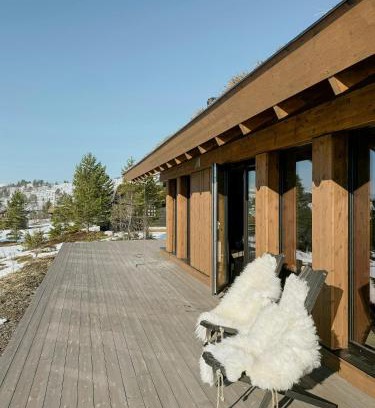 Nore og Uvdal House | Modern Cabin With Panoramic Views In Stryn