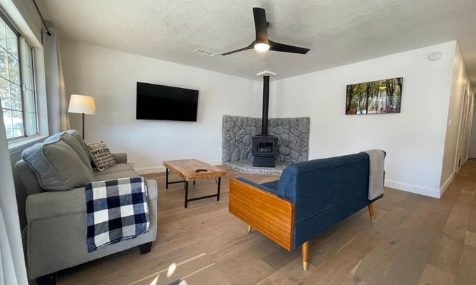 Flagstaff House | Modern Chic 4-Bedroom Home with Wood Stove Fireplace