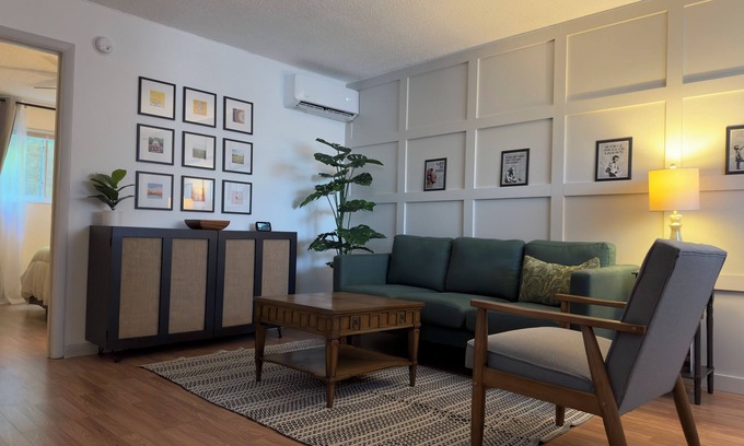 Whitebridge Condo | Modern Condo in great Location!