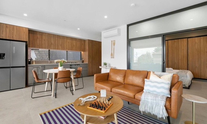 Coogee Apartment | Modern Coogee Apartment #4 | Steps to Beach, Pet Friendly