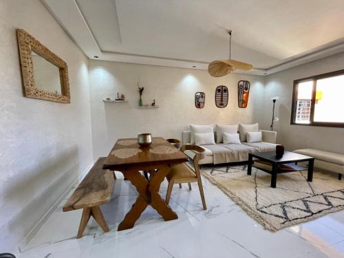 Camp El Ghoul Apartment | MODERN COSY stay in Gueliz City Center
