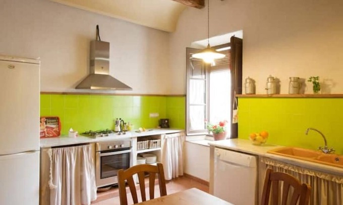 Subirats House | Modern Cottage in Wine Area